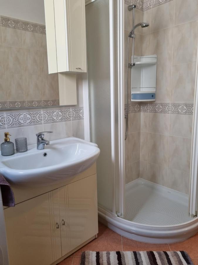 N&G Apartments Rovinj Eksteriør bilde